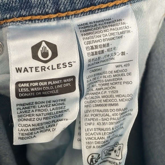 Levi Strauss Blue Denim Jeans size 40 - Picture 2 of 9